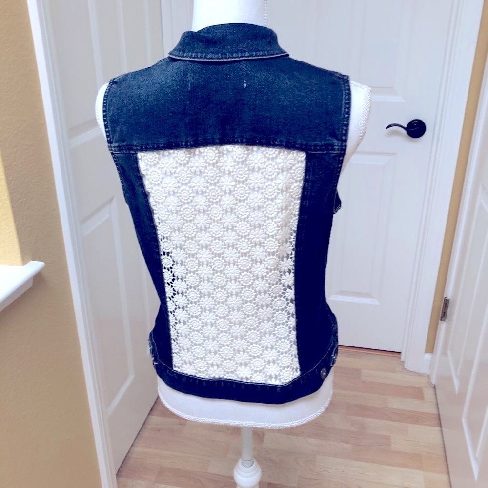 Vince Camuto Denim & Crochet Vest NWOT - Picture 2 of 7